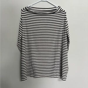 Quince Bamboo 5-in-1 Multi-Use Cover Black and White Striped nursing cover